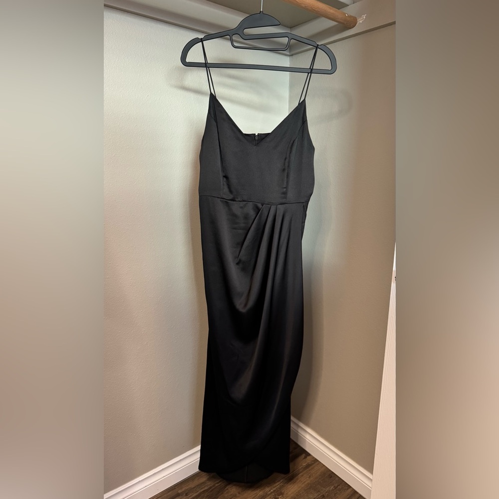 Express Black V-Neck Midi Dress